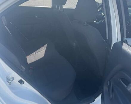 Белый Киа Рио, объемом двигателя 1.12 л и пробегом 289 тыс. км за 5800 $, фото 6 на Automoto.ua