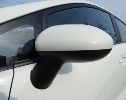 Белый Киа Рио, объемом двигателя 1.1 л и пробегом 72 тыс. км за 8900 $, фото 58 на Automoto.ua