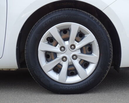 Белый Киа Рио, объемом двигателя 1.1 л и пробегом 72 тыс. км за 8900 $, фото 8 на Automoto.ua