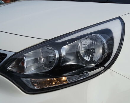 Белый Киа Рио, объемом двигателя 1.1 л и пробегом 72 тыс. км за 8900 $, фото 60 на Automoto.ua