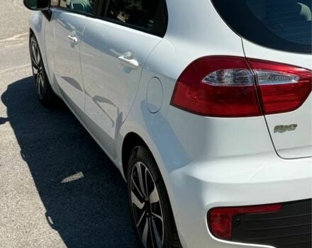 Білий Кіа Ріо, об'ємом двигуна 1.6 л та пробігом 101 тис. км за 8500 $, фото 2 на Automoto.ua