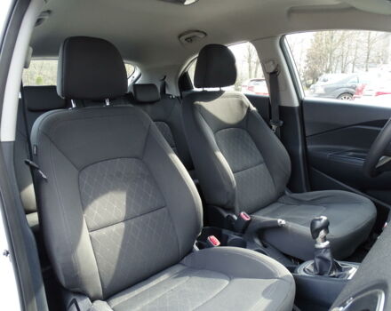 Белый Киа Рио, объемом двигателя 1.1 л и пробегом 72 тыс. км за 8900 $, фото 44 на Automoto.ua