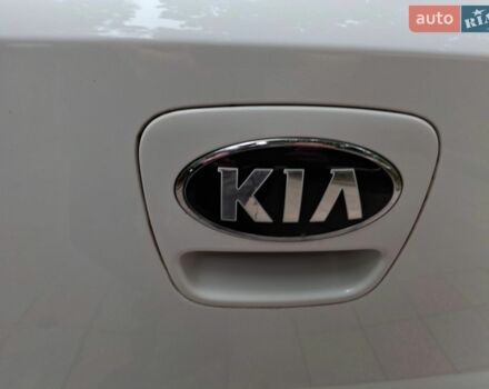 Белый Киа Рио, объемом двигателя 1.4 л и пробегом 78 тыс. км за 12345 $, фото 34 на Automoto.ua
