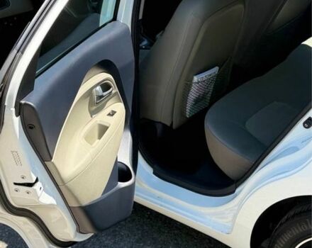 Білий Кіа Ріо, об'ємом двигуна 1.6 л та пробігом 101 тис. км за 8500 $, фото 12 на Automoto.ua