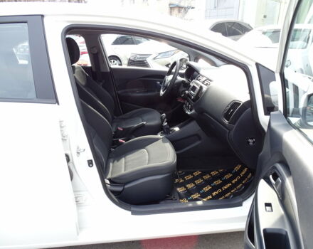 Белый Киа Рио, объемом двигателя 1.1 л и пробегом 72 тыс. км за 8900 $, фото 42 на Automoto.ua