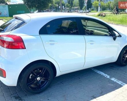 Белый Киа Рио, объемом двигателя 1.6 л и пробегом 120 тыс. км за 9000 $, фото 4 на Automoto.ua