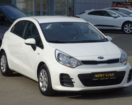 Белый Киа Рио, объемом двигателя 1.1 л и пробегом 72 тыс. км за 8900 $, фото 2 на Automoto.ua