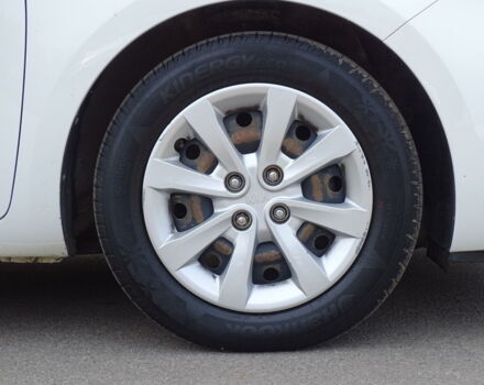 Белый Киа Рио, объемом двигателя 1.1 л и пробегом 72 тыс. км за 8900 $, фото 9 на Automoto.ua