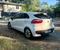 Белый Киа Рио, объемом двигателя 1.4 л и пробегом 82 тыс. км за 12700 $, фото 5 на Automoto.ua