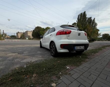 Білий Кіа Ріо, об'ємом двигуна 1.4 л та пробігом 95 тис. км за 8831 $, фото 1 на Automoto.ua