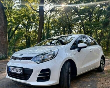 Белый Киа Рио, объемом двигателя 1.4 л и пробегом 82 тыс. км за 12700 $, фото 4 на Automoto.ua
