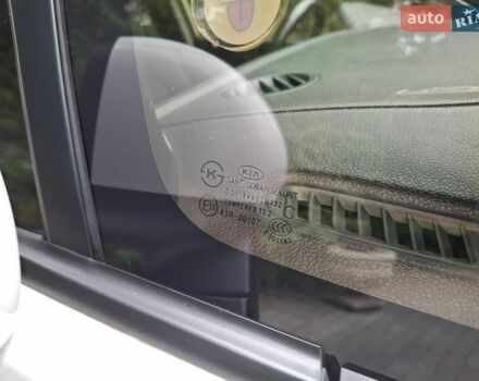 Белый Киа Рио, объемом двигателя 1.4 л и пробегом 78 тыс. км за 12345 $, фото 23 на Automoto.ua