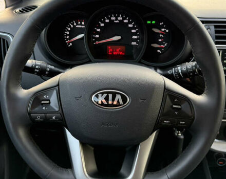 Білий Кіа Ріо, об'ємом двигуна 1.4 л та пробігом 65 тис. км за 12700 $, фото 35 на Automoto.ua