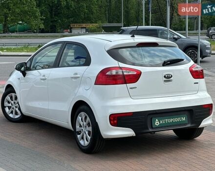 Белый Киа Рио, объемом двигателя 1.4 л и пробегом 115 тыс. км за 7500 $, фото 8 на Automoto.ua