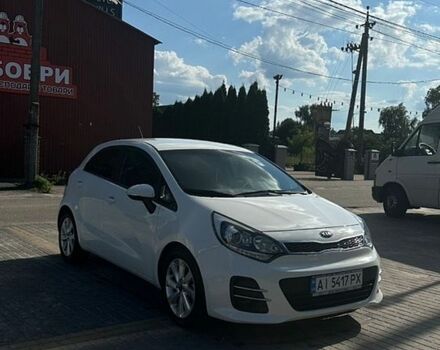 Білий Кіа Ріо, об'ємом двигуна 1.4 л та пробігом 117 тис. км за 12500 $, фото 5 на Automoto.ua