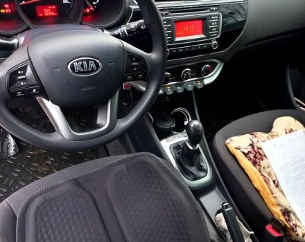 Білий Кіа Ріо, об'ємом двигуна 1.1 л та пробігом 52 тис. км за 10200 $, фото 6 на Automoto.ua