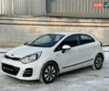 Білий Кіа Ріо, об'ємом двигуна 1.4 л та пробігом 65 тис. км за 12700 $, фото 4 на Automoto.ua