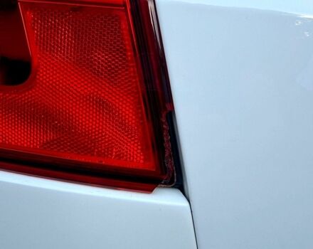 Білий Кіа Ріо, об'ємом двигуна 1.4 л та пробігом 136 тис. км за 11000 $, фото 15 на Automoto.ua
