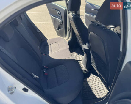 Киа Рио 2016 в Киеве на Automoto.ua Белый Киа Рио, объемом двигателя 1.4 л и пробегом 107 тыс. км за 9500 $, фото 11 на Automoto.ua