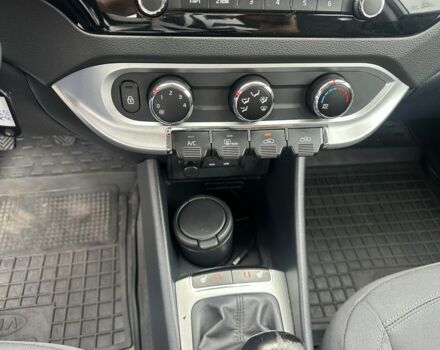 Білий Кіа Ріо, об'ємом двигуна 1.4 л та пробігом 115 тис. км за 7500 $, фото 13 на Automoto.ua