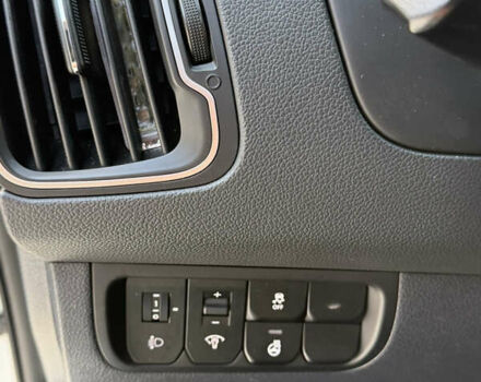 Білий Кіа Ріо, об'ємом двигуна 1.4 л та пробігом 65 тис. км за 12700 $, фото 14 на Automoto.ua