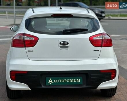 Белый Киа Рио, объемом двигателя 1.4 л и пробегом 115 тыс. км за 7500 $, фото 10 на Automoto.ua