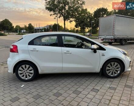 Білий Кіа Ріо, об'ємом двигуна 1.2 л та пробігом 124 тис. км за 8311 $, фото 6 на Automoto.ua