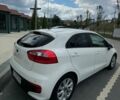 Білий Кіа Ріо, об'ємом двигуна 1.4 л та пробігом 117 тис. км за 12800 $, фото 5 на Automoto.ua