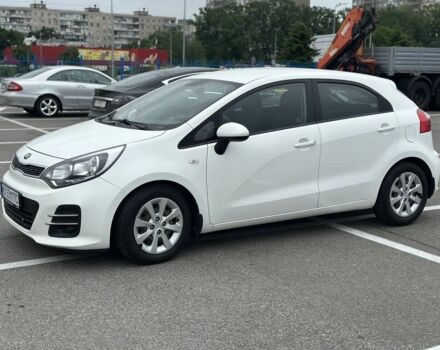 Білий Кіа Ріо, об'ємом двигуна 1.4 л та пробігом 115 тис. км за 7500 $, фото 1 на Automoto.ua