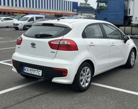 Білий Кіа Ріо, об'ємом двигуна 1.4 л та пробігом 115 тис. км за 7500 $, фото 7 на Automoto.ua