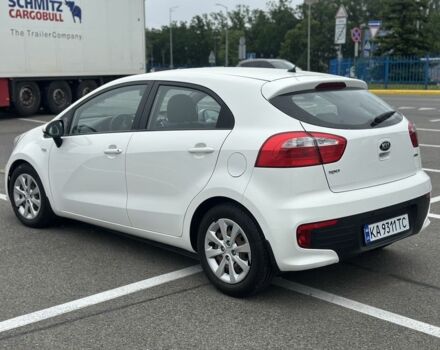 Білий Кіа Ріо, об'ємом двигуна 1.4 л та пробігом 115 тис. км за 7500 $, фото 5 на Automoto.ua