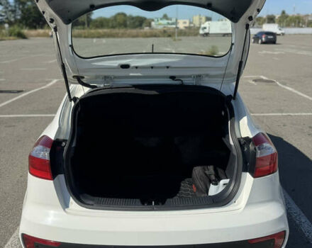 Киа Рио 2016 в Киеве на Automoto.ua Белый Киа Рио, объемом двигателя 1.4 л и пробегом 107 тыс. км за 9500 $, фото 8 на Automoto.ua