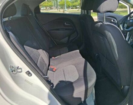 Белый Киа Рио, объемом двигателя 1.6 л и пробегом 43 тыс. км за 1700 $, фото 8 на Automoto.ua