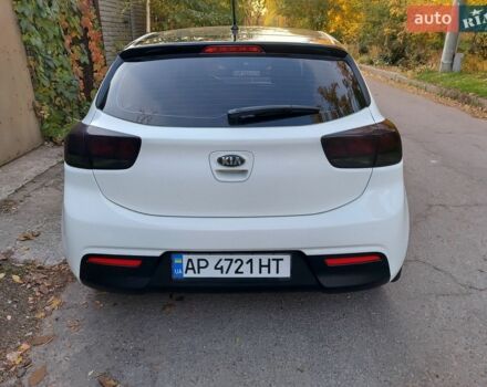 Білий Кіа Ріо, об'ємом двигуна 1.2 л та пробігом 136 тис. км за 9999 $, фото 19 на Automoto.ua