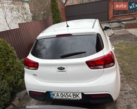 Белый Киа Рио, объемом двигателя 1.37 л и пробегом 98 тыс. км за 15000 $, фото 9 на Automoto.ua