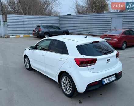 Білий Кіа Ріо, об'ємом двигуна 1.4 л та пробігом 89 тис. км за 13400 $, фото 6 на Automoto.ua