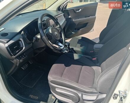 Белый Киа Рио, объемом двигателя 1.37 л и пробегом 90 тыс. км за 12950 $, фото 29 на Automoto.ua