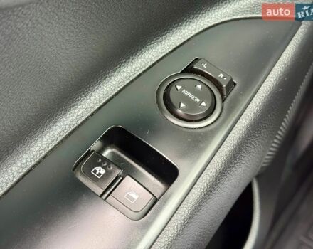 Білий Кіа Ріо, об'ємом двигуна 1.25 л та пробігом 69 тис. км за 9900 $, фото 18 на Automoto.ua