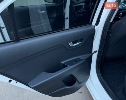 Белый Киа Рио, объемом двигателя 1.4 л и пробегом 89 тыс. км за 13500 $, фото 23 на Automoto.ua