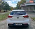Білий Кіа Ріо, об'ємом двигуна 1.37 л та пробігом 25 тис. км за 13500 $, фото 4 на Automoto.ua