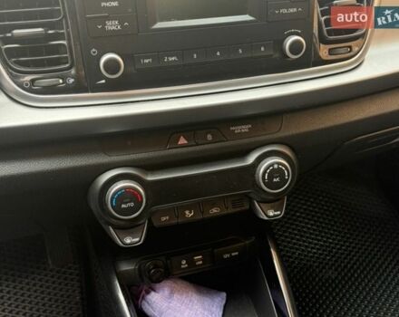 Белый Киа Рио, объемом двигателя 1.37 л и пробегом 98 тыс. км за 15000 $, фото 19 на Automoto.ua