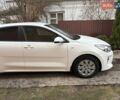 Белый Киа Рио, объемом двигателя 1.37 л и пробегом 98 тыс. км за 13500 $, фото 3 на Automoto.ua