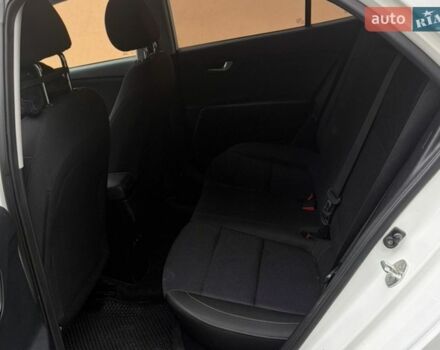 Белый Киа Рио, объемом двигателя 1.37 л и пробегом 98 тыс. км за 13500 $, фото 16 на Automoto.ua