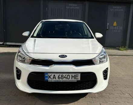 Белый Киа Рио, объемом двигателя 1.37 л и пробегом 150 тыс. км за 11000 $, фото 1 на Automoto.ua