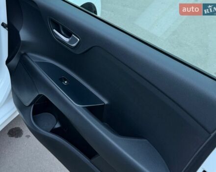 Белый Киа Рио, объемом двигателя 1.4 л и пробегом 89 тыс. км за 13500 $, фото 33 на Automoto.ua