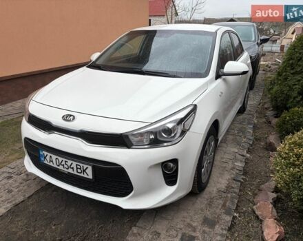 Белый Киа Рио, объемом двигателя 1.37 л и пробегом 98 тыс. км за 15000 $, фото 8 на Automoto.ua