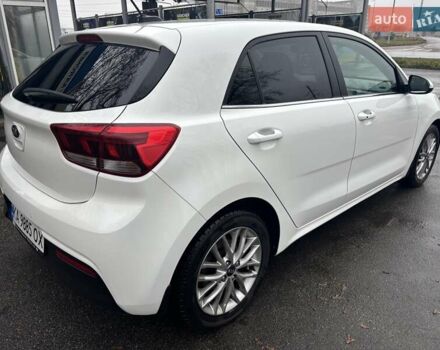Белый Киа Рио, объемом двигателя 1.37 л и пробегом 40 тыс. км за 13990 $, фото 4 на Automoto.ua