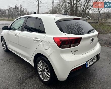 Белый Киа Рио, объемом двигателя 1.37 л и пробегом 40 тыс. км за 13990 $, фото 2 на Automoto.ua