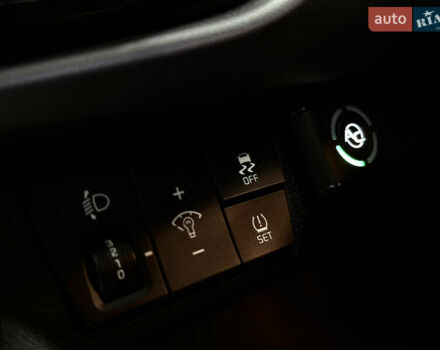 Білий Кіа Ріо, об'ємом двигуна 1.4 л та пробігом 65 тис. км за 12499 $, фото 27 на Automoto.ua