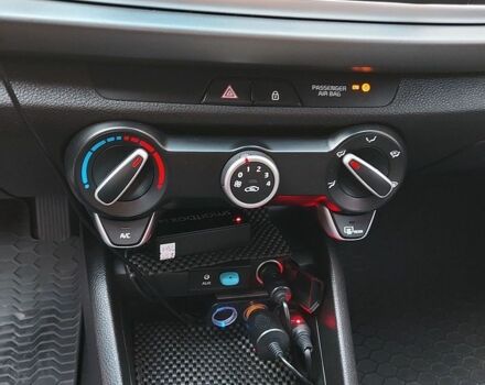 Белый Киа Рио, объемом двигателя 1.2 л и пробегом 13 тыс. км за 10999 $, фото 8 на Automoto.ua